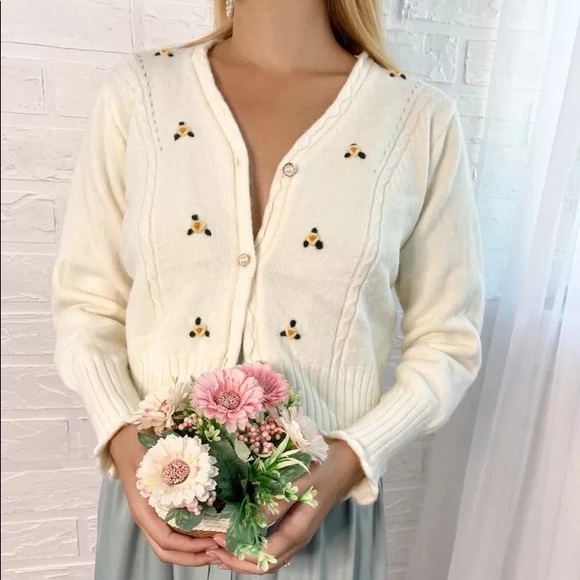 Embroidered Knit Cardigan - Picture 9 of 15